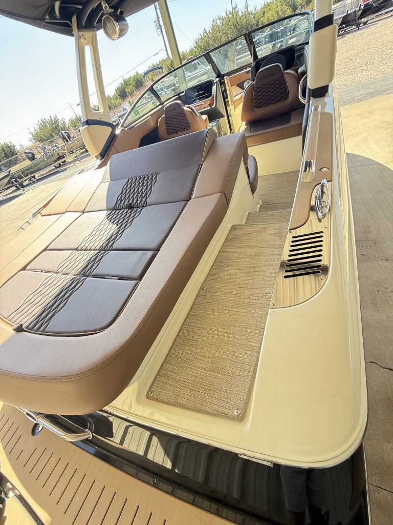 2026 CHRIS CRAFT SPORTSTER 25 MR SURF