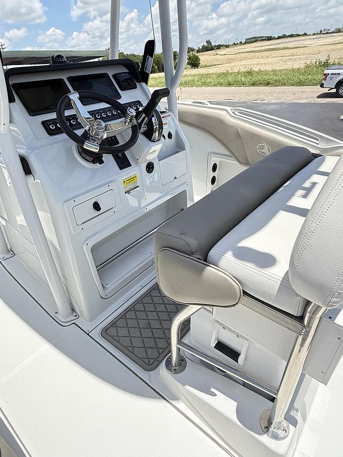 2024 Crownline Finseeker 210CC