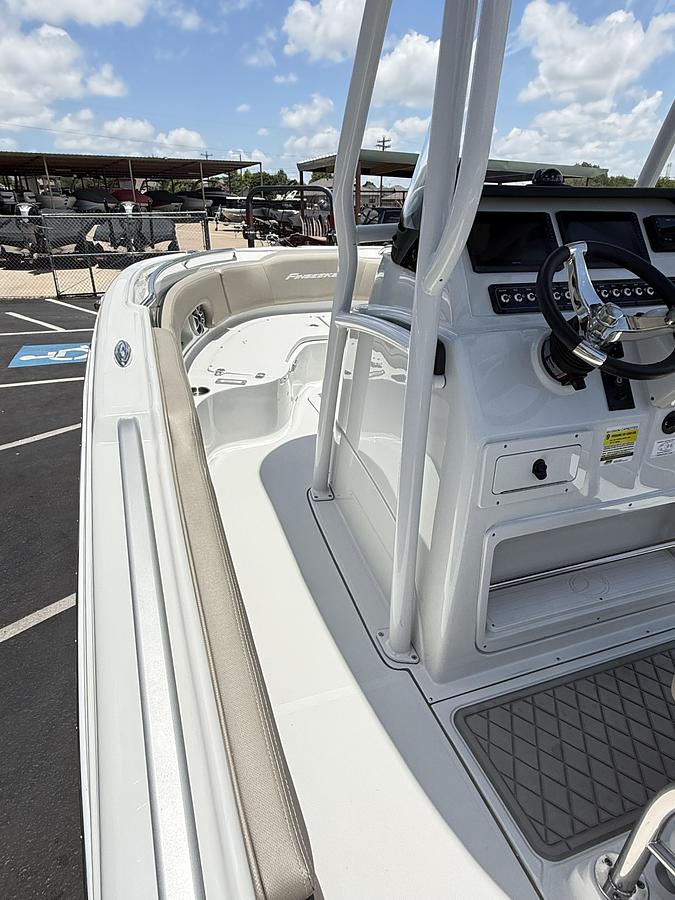 2024 Crownline Finseeker 210CC