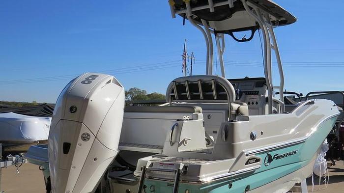 2024 Crownline Finseeker 210CC