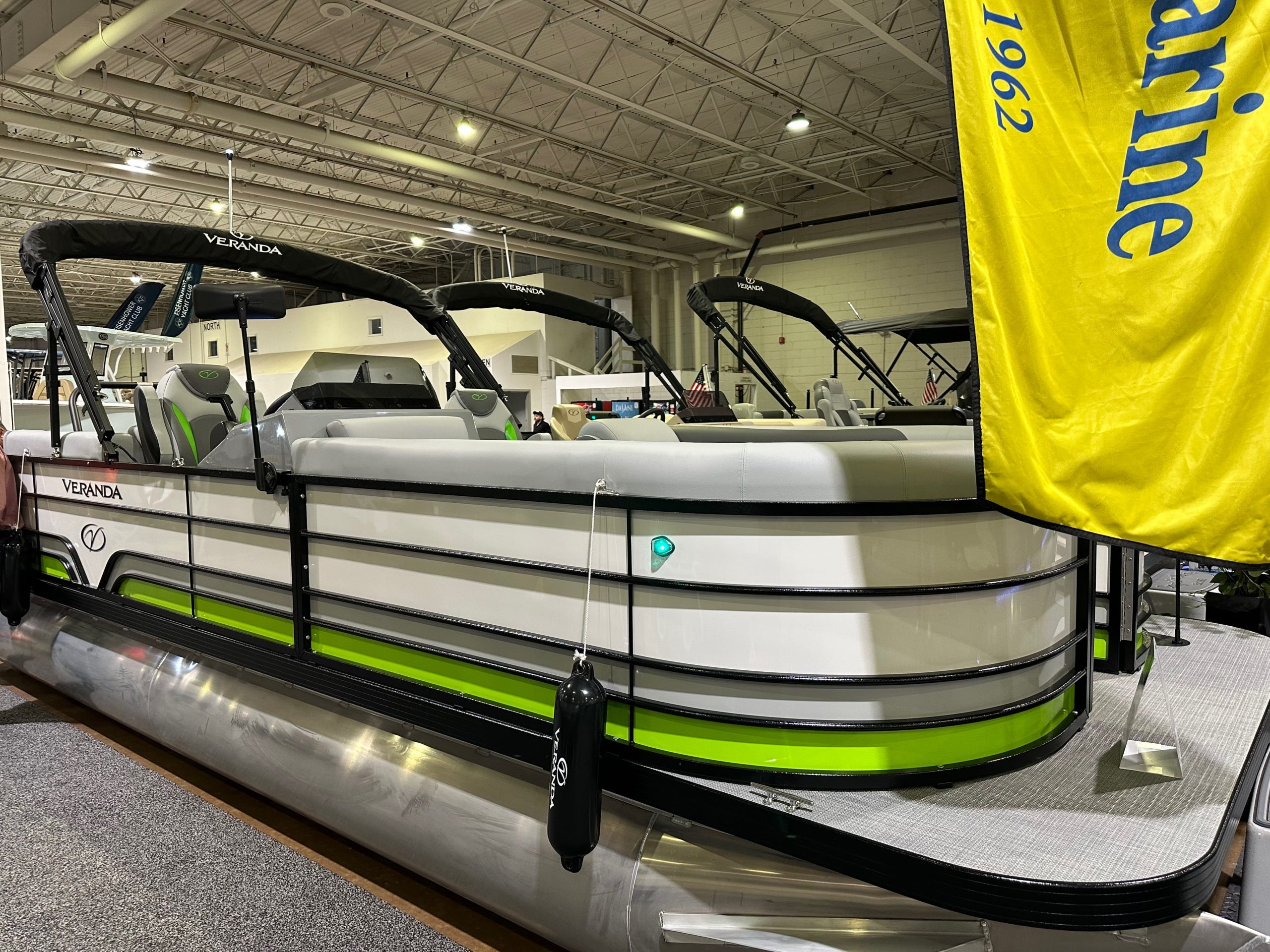 2026 Veranda VS22RC Tri-Toon
