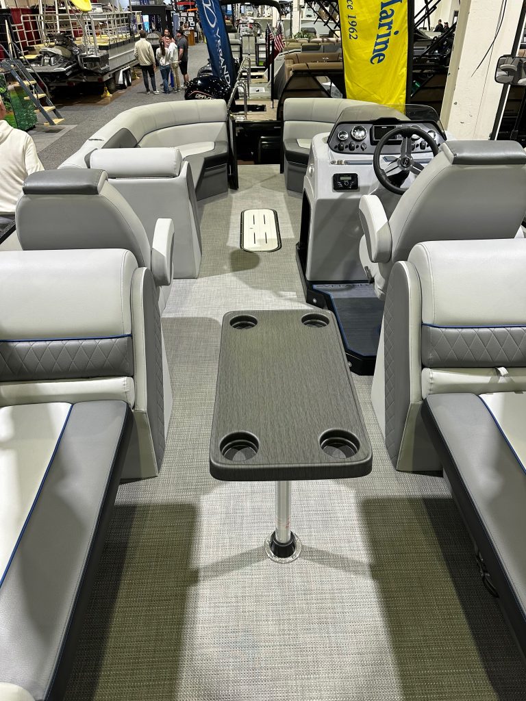 2026 Veranda VS22RC Tri-Toon