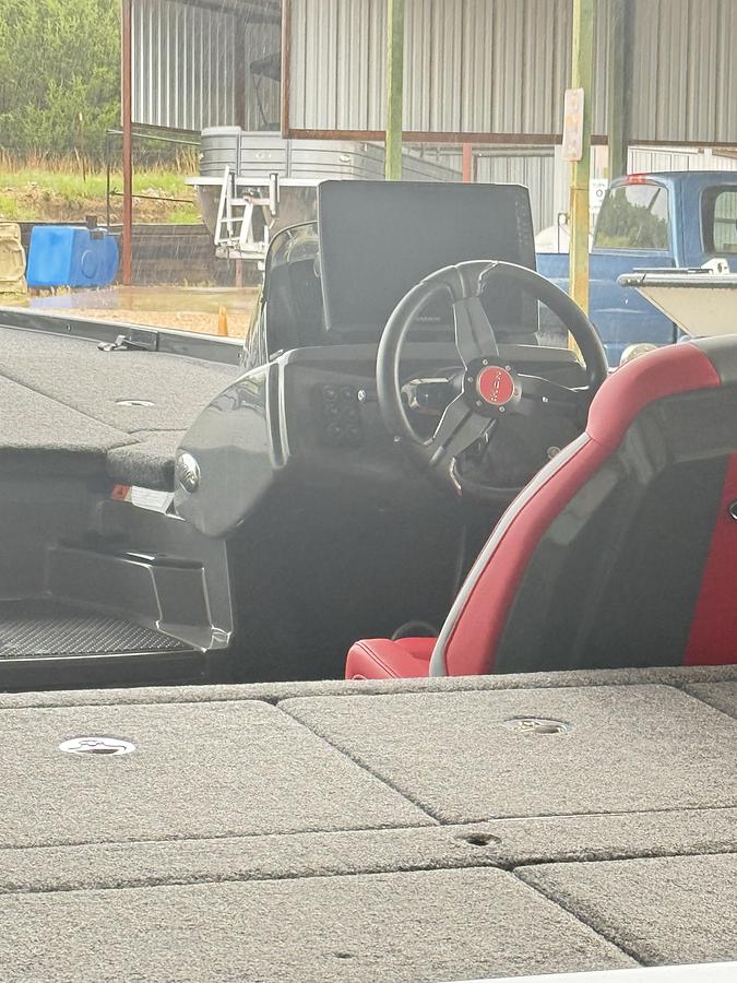 2024 iKon LX20 Bass Boat