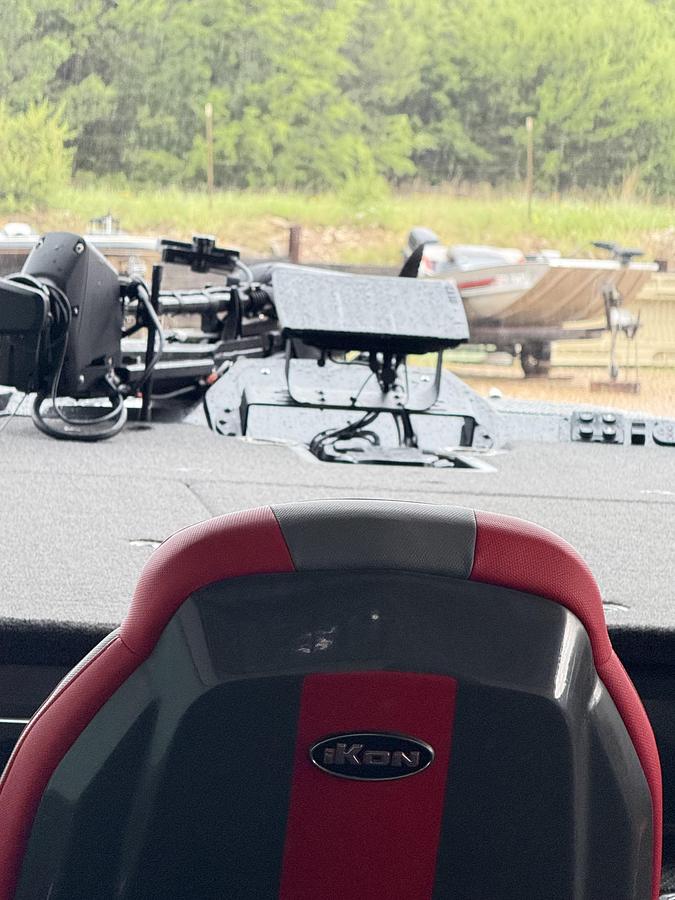 2024 iKon LX20 Bass Boat