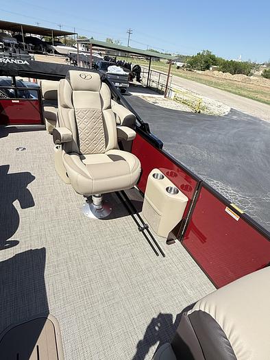 2025 Veranda VR22RC Tri-Toon – XL PACKAGE