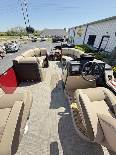 2025 Veranda VR22RC Tri-Toon – XL PACKAGE