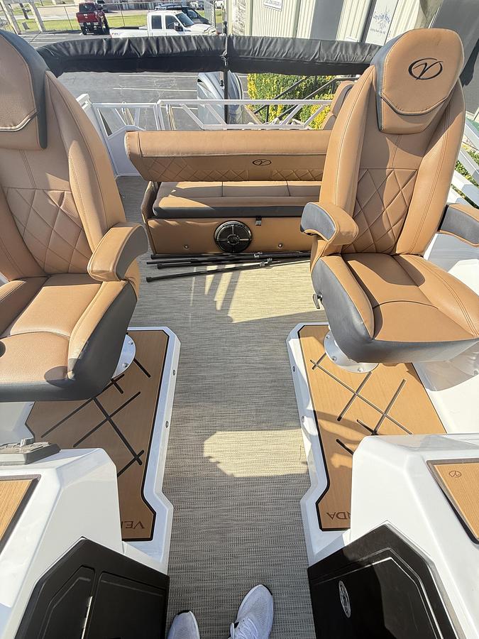 2025 Veranda VX25DCVL Pontoon