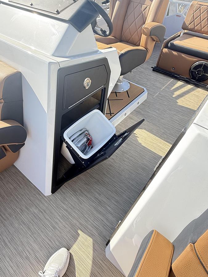 2025 Veranda VX25DCVL Pontoon