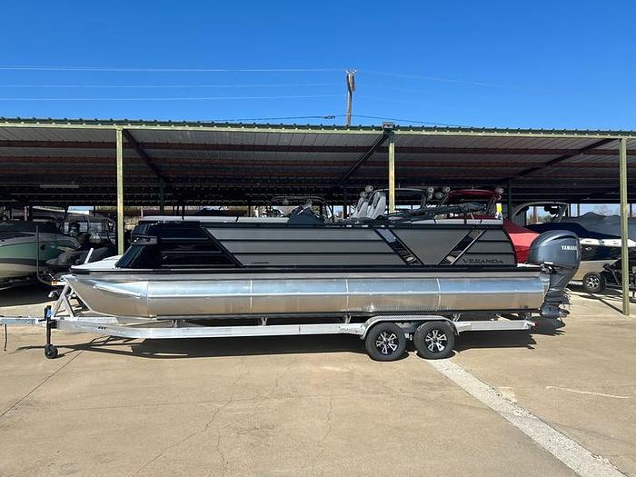 2025 Veranda VX25DCRC Luxury Tri-Toon