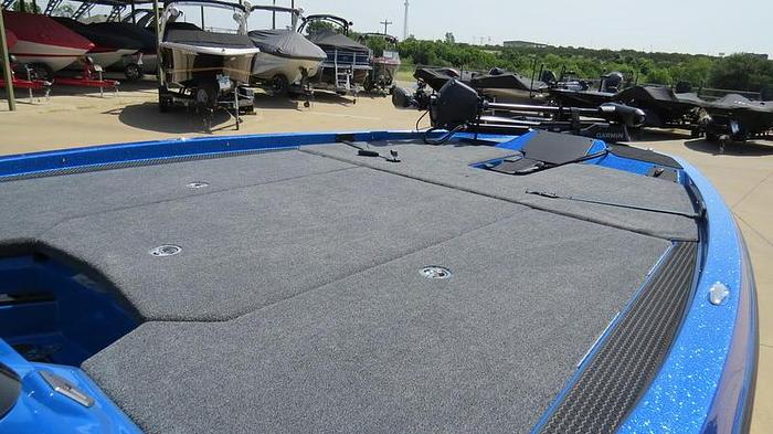 2025 IKON VLX21 Bass Boat