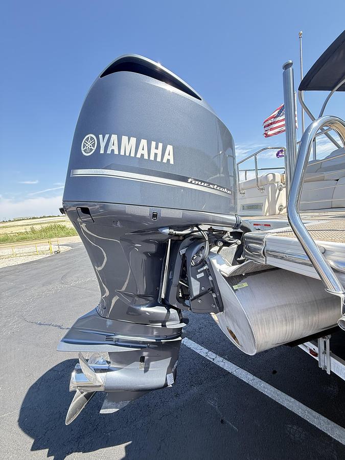 2013 BENNINGTON 2550 QBR Pontoon