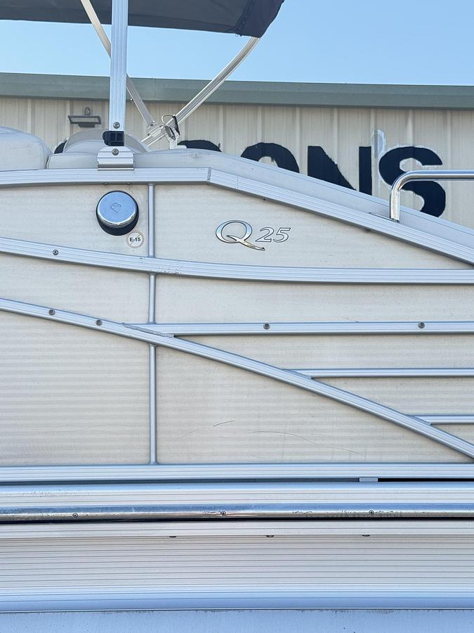 2013 BENNINGTON 2550 QBR Pontoon