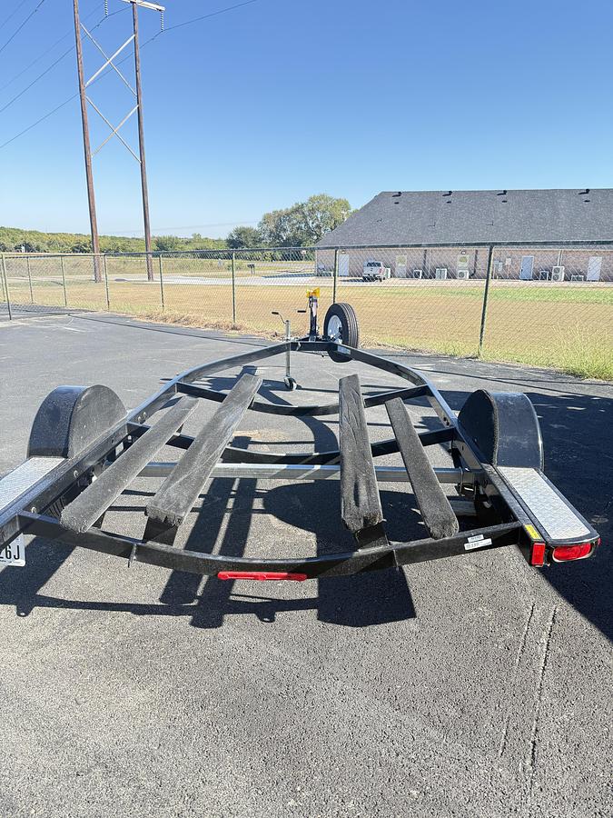 2016 TRACKER TRAILER SINGLE AXLE FOR 16-18 V BOTTOM BOAT