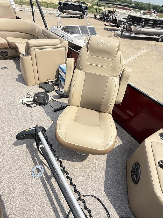 2022 Veranda VF22F4 Pontoon/Tritoon
