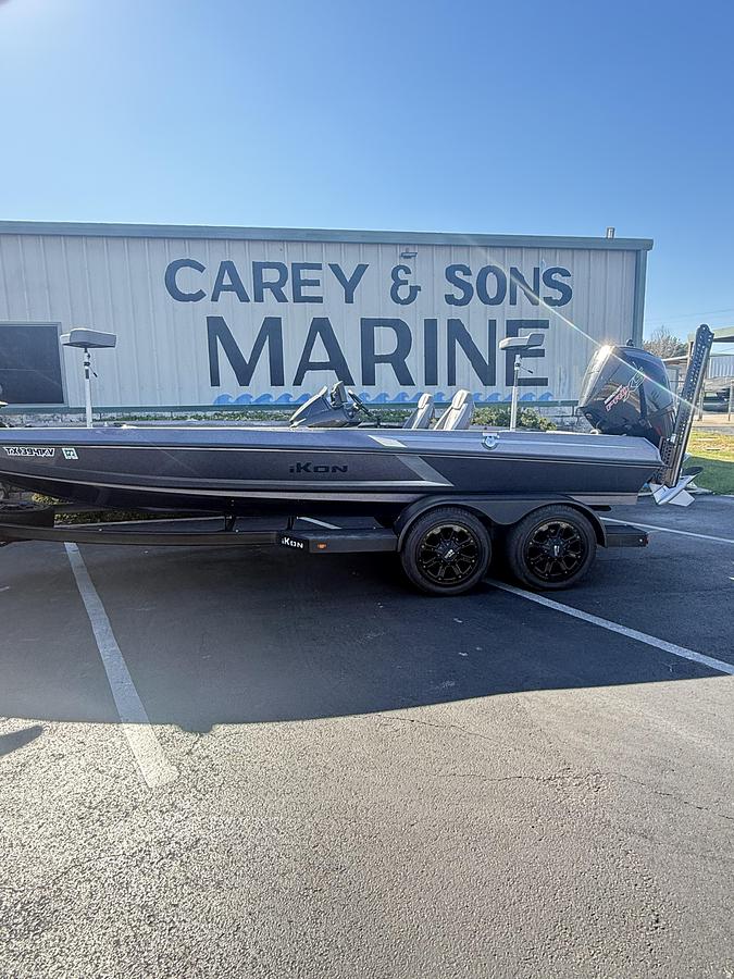 2023 IKON LX 21