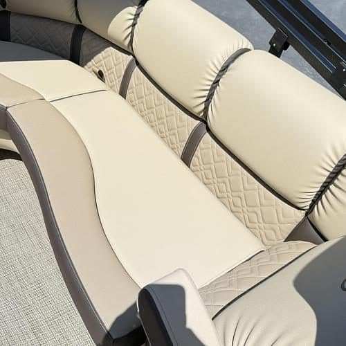 2025 Veranda VR22RC Tri-Toon – XL PACKAGE