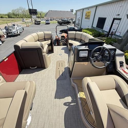 2025 Veranda VR22RC Tri-Toon – XL PACKAGE