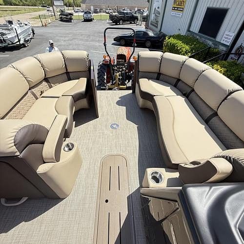 2025 Veranda VR22RC Tri-Toon – XL PACKAGE