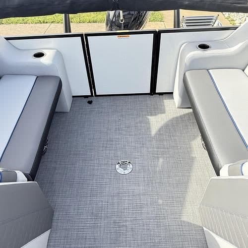 2025 Veranda VS22RC Tri-Toon