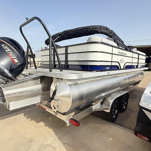 2025 Veranda VS22RC Tri-Toon