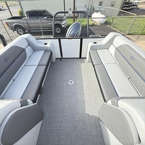 2025 Veranda VS25RC Tri-Toon