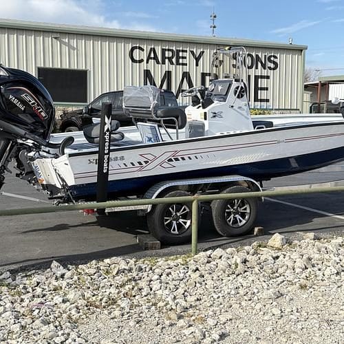 2026 Xpress H-22 BAY Center Console