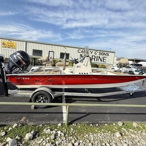 2025 Xpress H-20 BAY Center Console