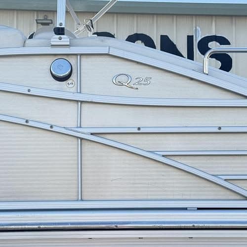 2013 BENNINGTON 2550 QBR Pontoon
