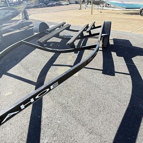 2016 TRACKER TRAILER SINGLE AXLE FOR 16-18 V BOTTOM BOAT