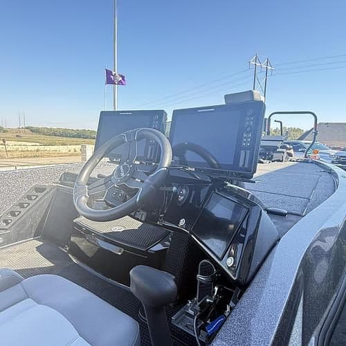 2023 IKON LX 21 CONSIGNMENT