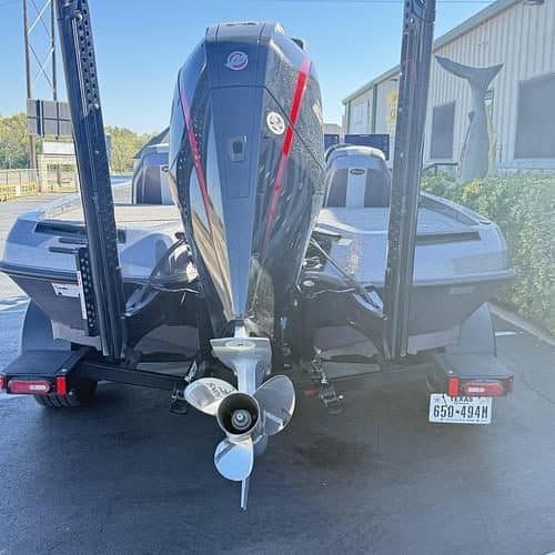 2023 IKON LX 21 CONSIGNMENT