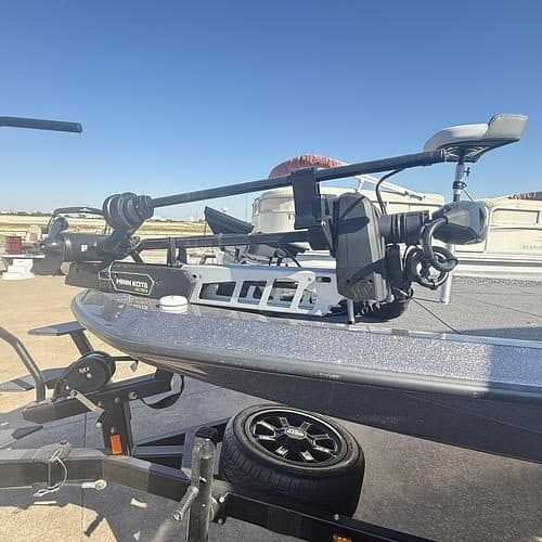 2023 IKON LX 21 CONSIGNMENT