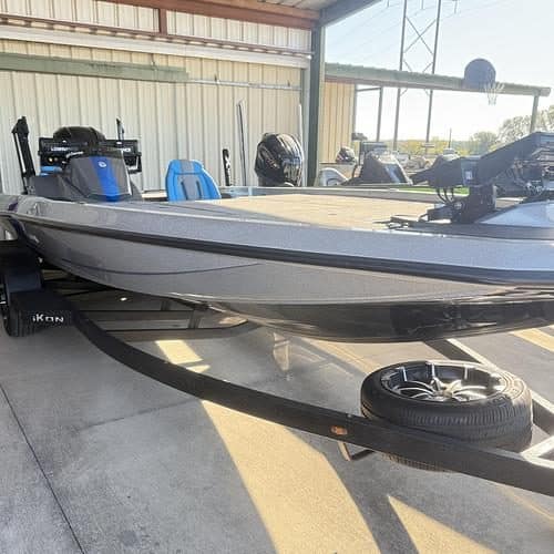 2024 IKON LX 21 (CONSIGNMENT)