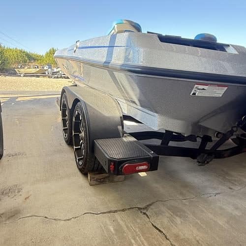 2024 IKON LX 21 (CONSIGNMENT)