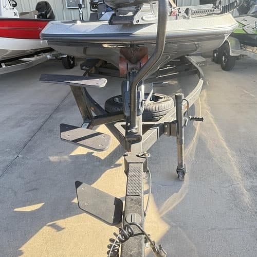 2024 IKON LX 21 (CONSIGNMENT)