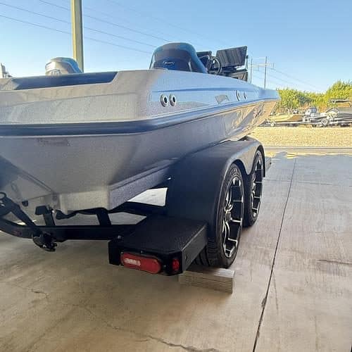 2024 IKON LX 21 (CONSIGNMENT)