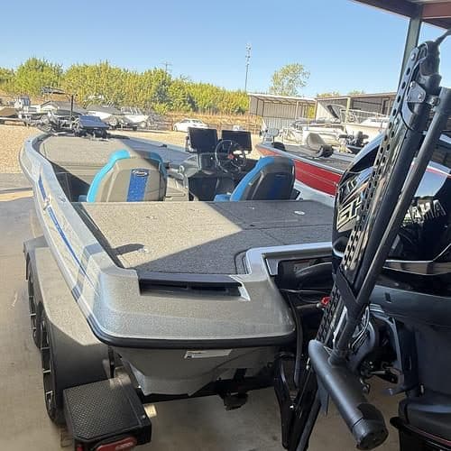 2024 IKON LX 21 (CONSIGNMENT)