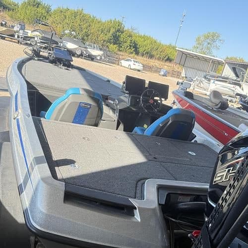 2024 IKON LX 21 (CONSIGNMENT)