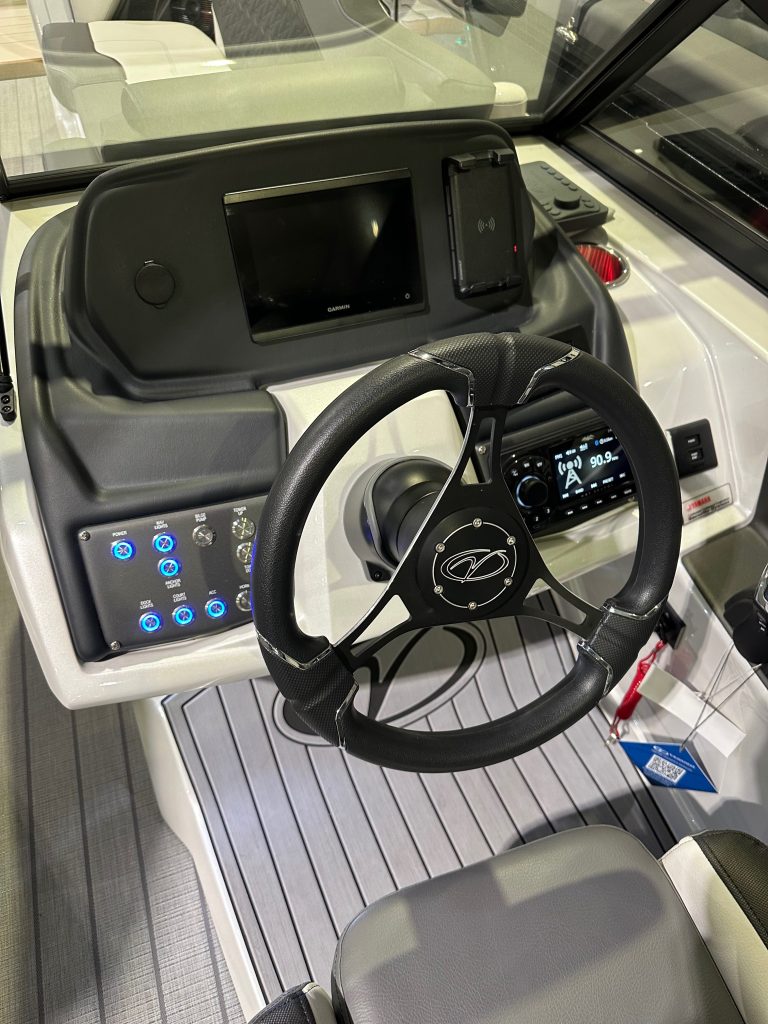 New Veranda V One 25 Pontoon (Pearl White)