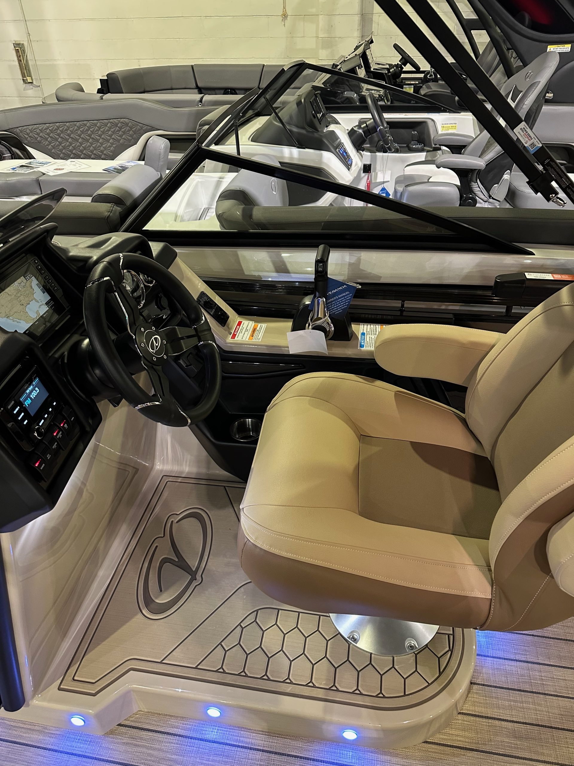 NEW Veranda VR265VLI