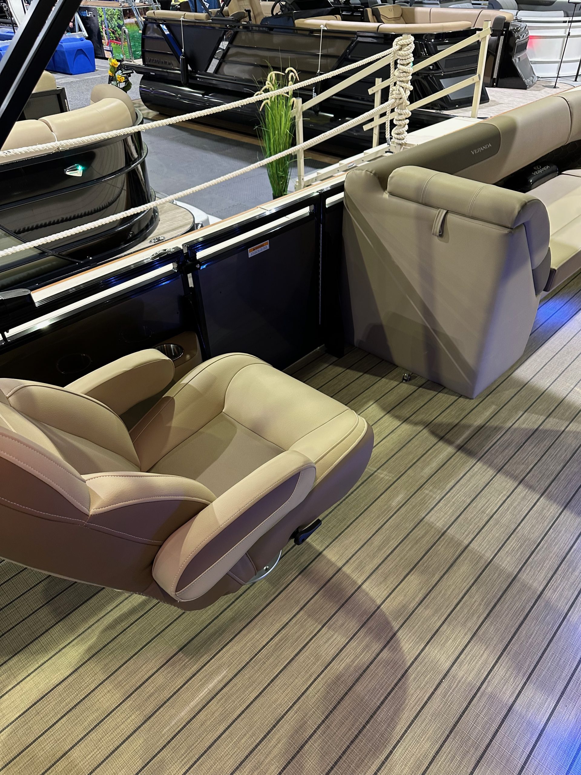 NEW Veranda VR265VLI