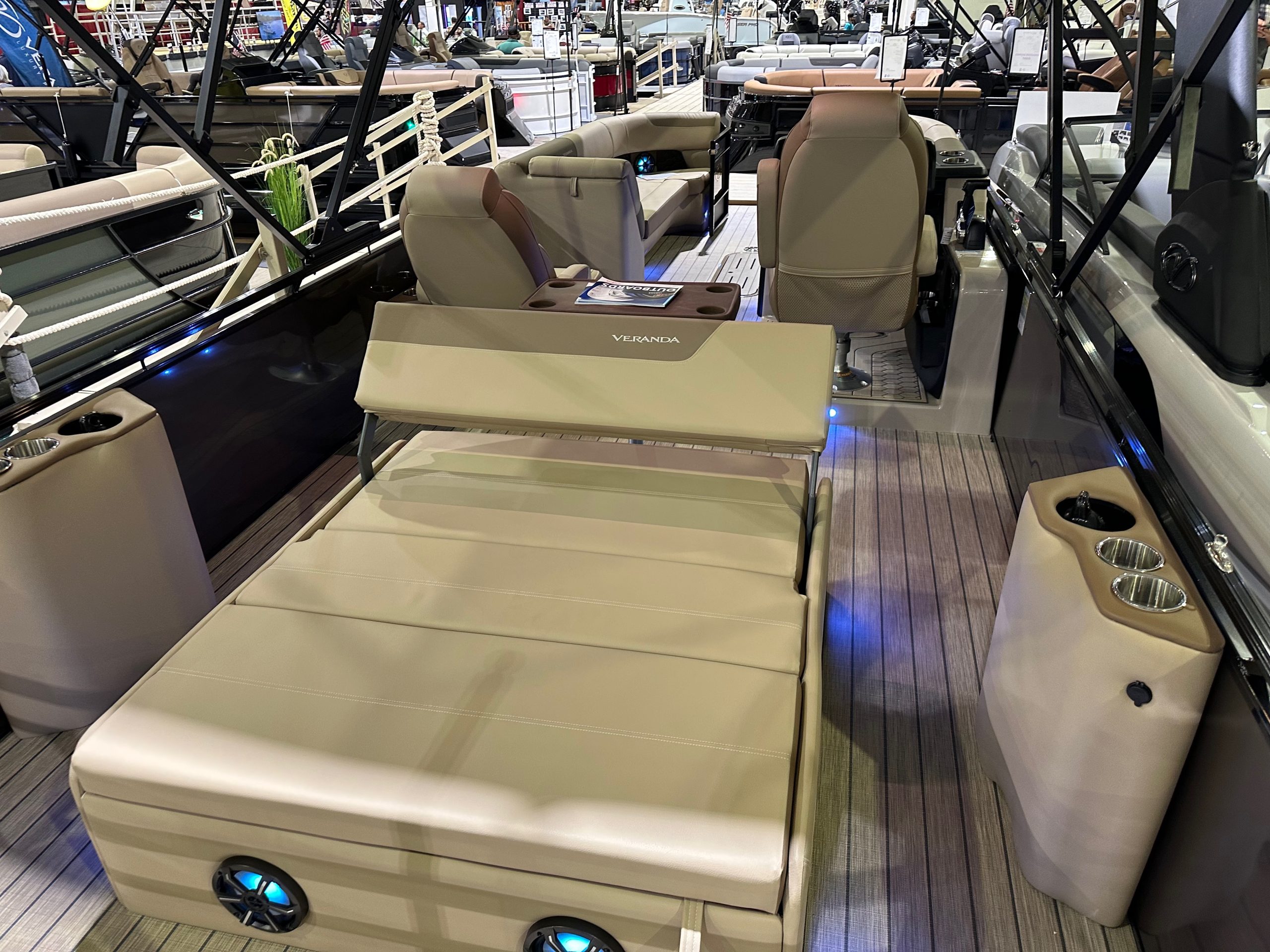 NEW Veranda VR265VLI