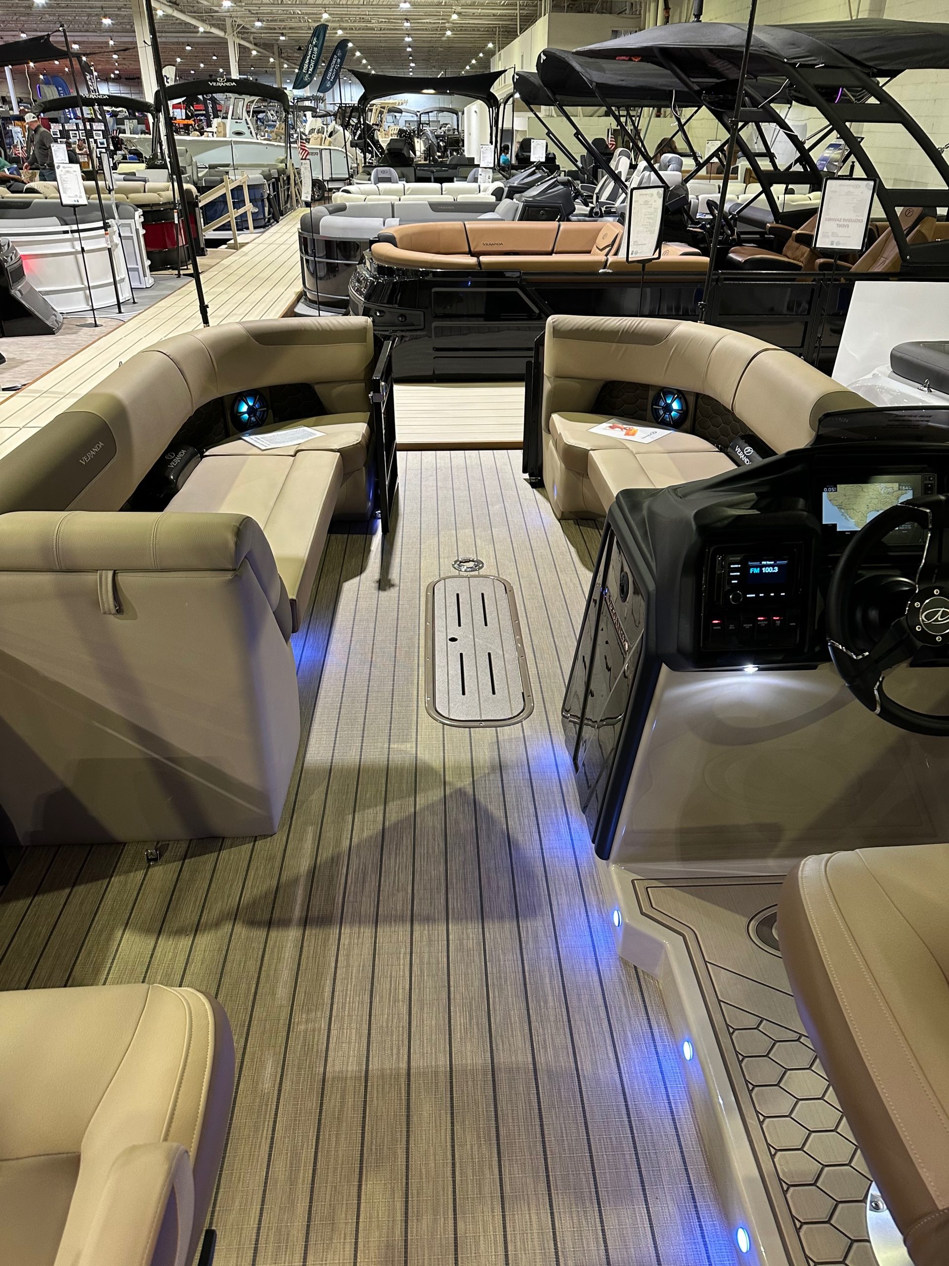 NEW Veranda VR265VLI