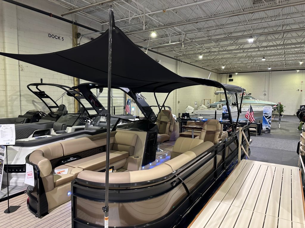 NEW Veranda VR265VLI