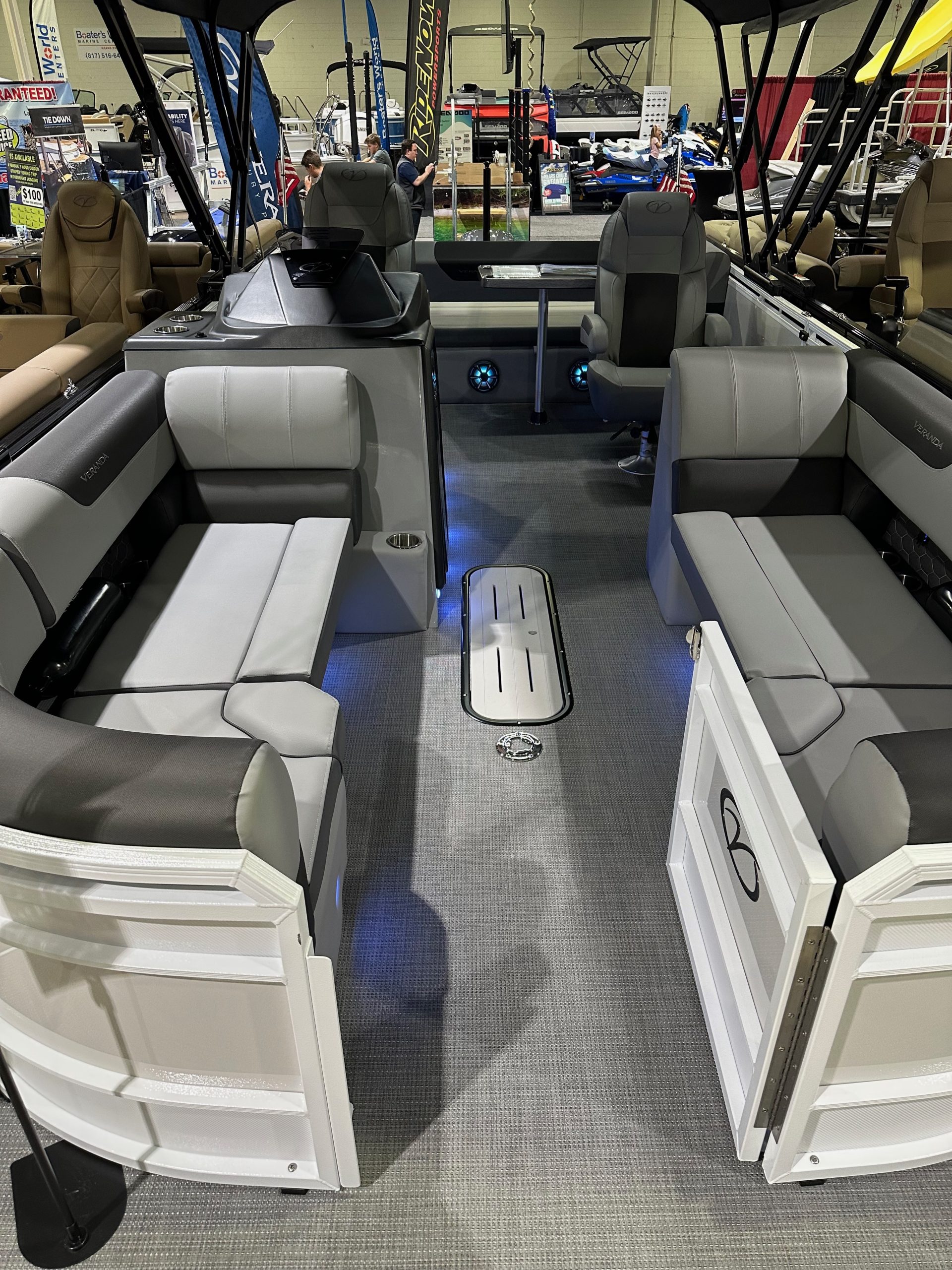 2026 Veranda VR 235 VL Pontoon