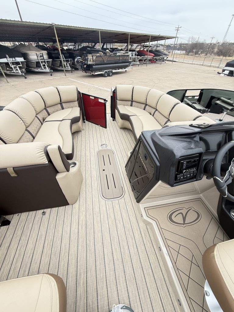 NEW 2026 Veranda VR235RCP Pontoon