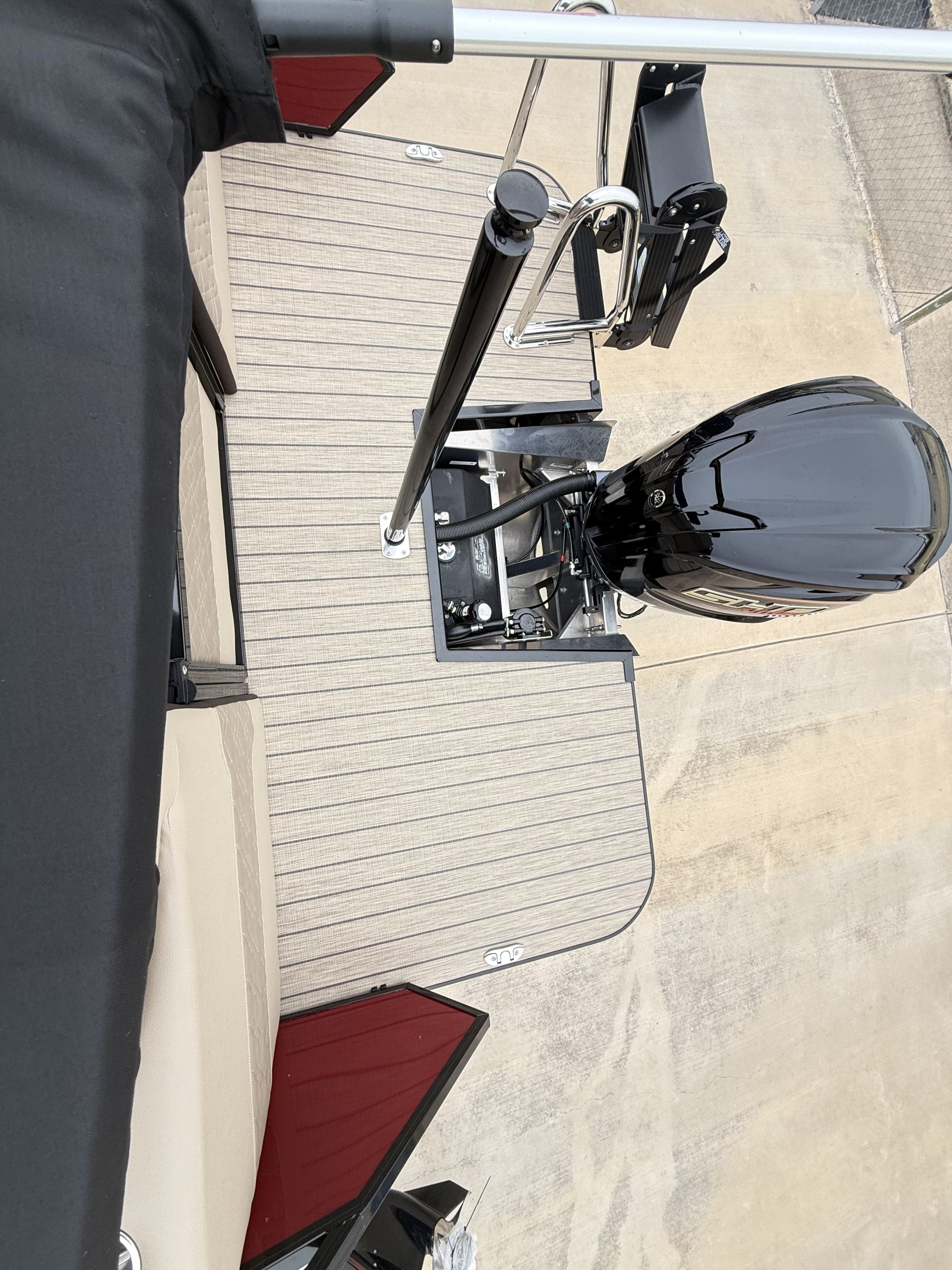 NEW 2026 Veranda VR235RCP Pontoon