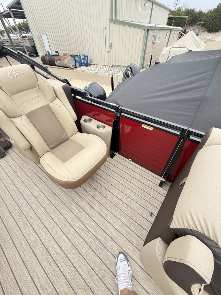 NEW 2026 Veranda VR235RCP Pontoon