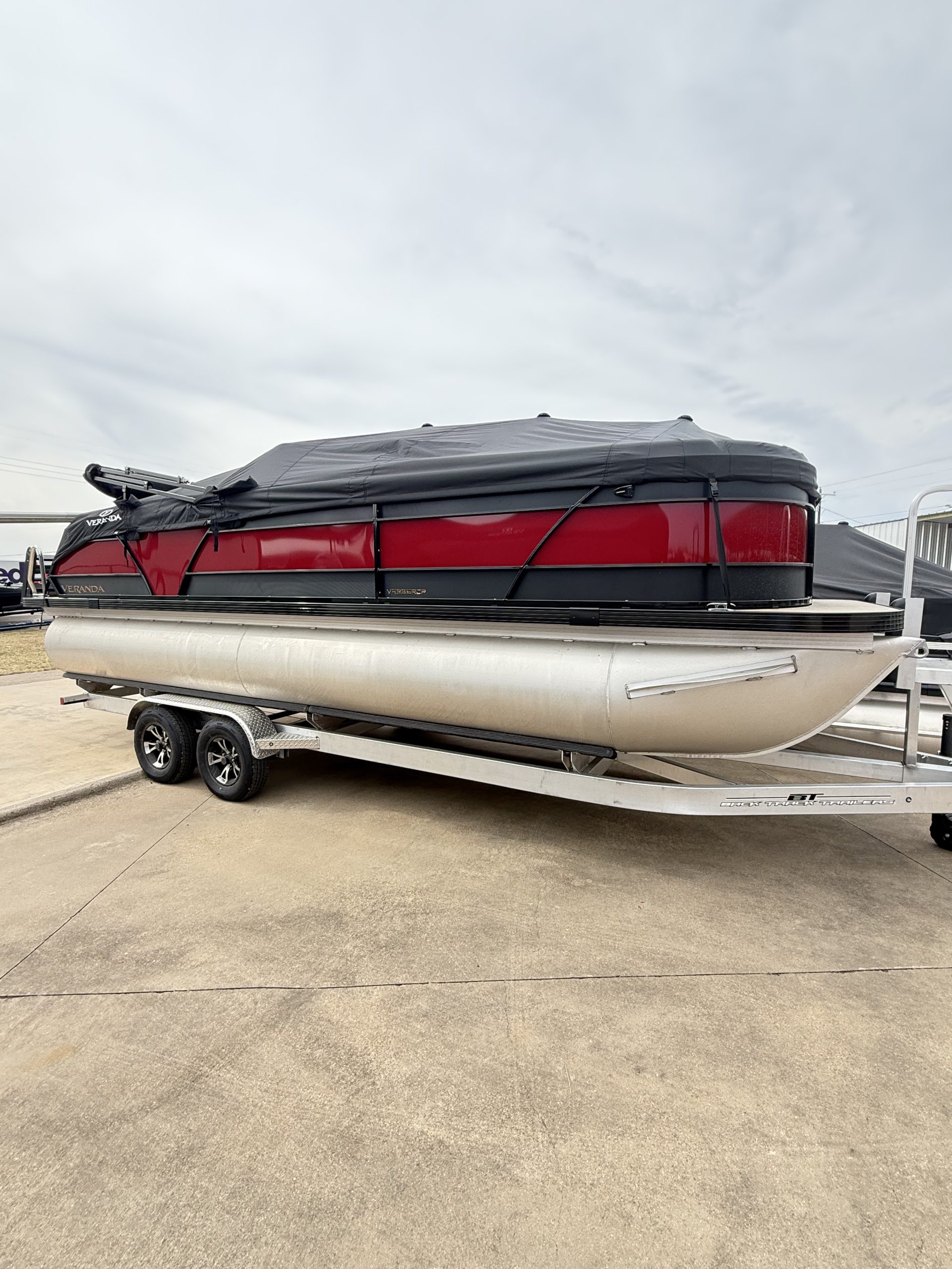 NEW 2026 Veranda VR235RCP Pontoon