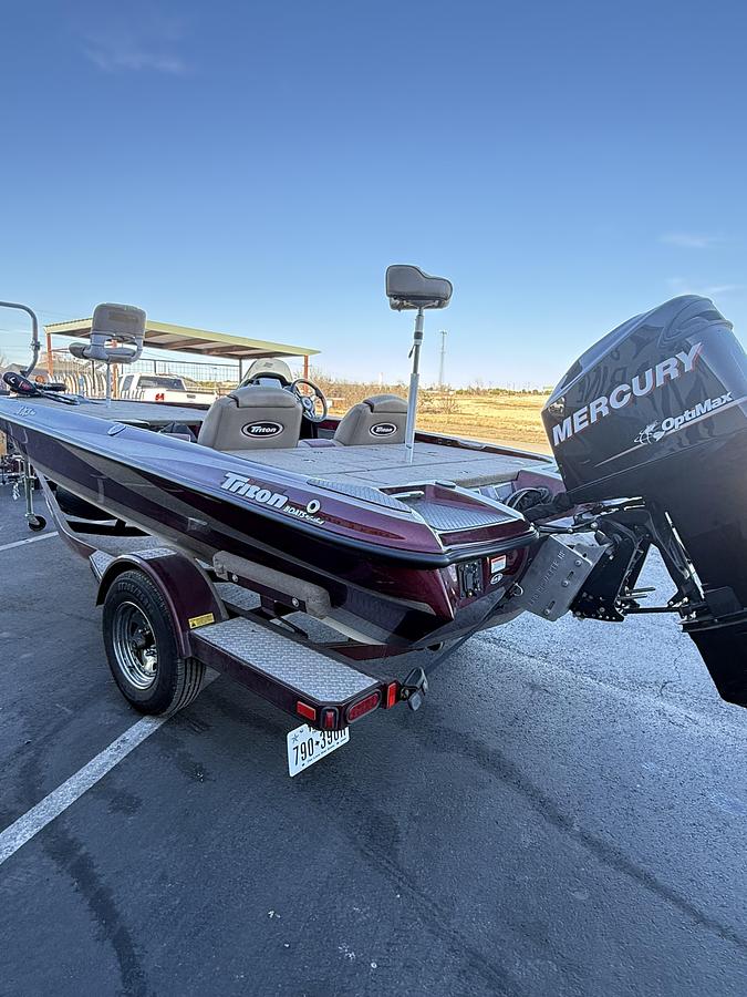 2009 TRITON 18 X 3 PRO